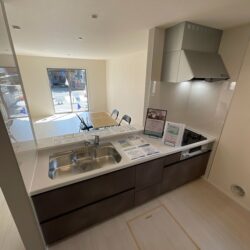 床下収納ありキッチン