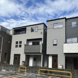 真ん中が2号棟です外観