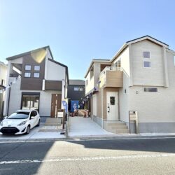 左側が4号棟です外観