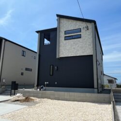 駅近!駐車場4台可♪♪新築建売/福岡市東区美和台5丁目/東栄住宅【170万円以上コストダウン!仲介手数料0円でご紹介可♪】 駅近!駐車場4台可♪♪新築建売/福岡市東区美和台5丁目/東栄住宅【170万円以上コストダウン!仲介手数料0円でご紹介可♪】