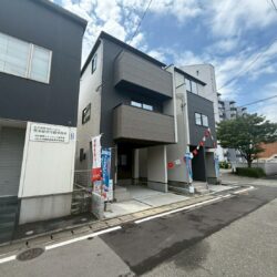 右側が1号棟です外観